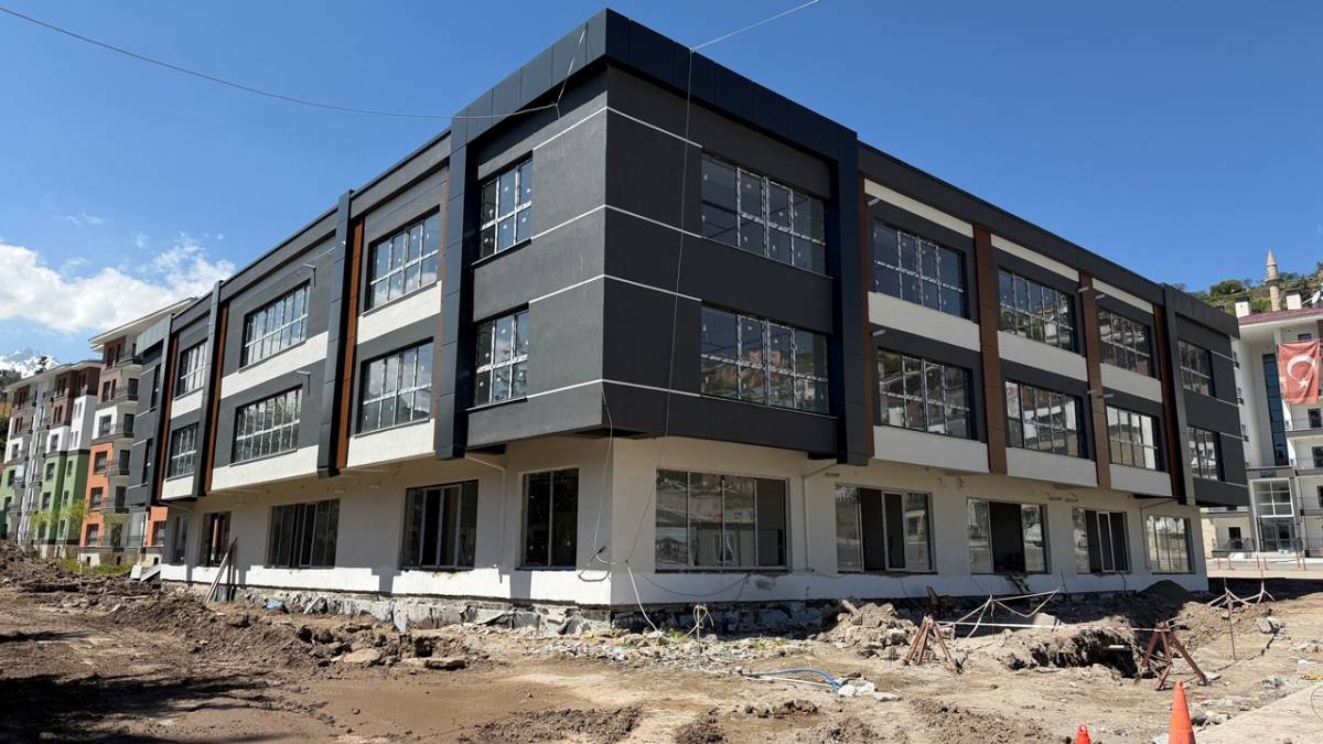 HACILAR'DA 32 İŞYERİ SATIŞA ÇIKIYOR