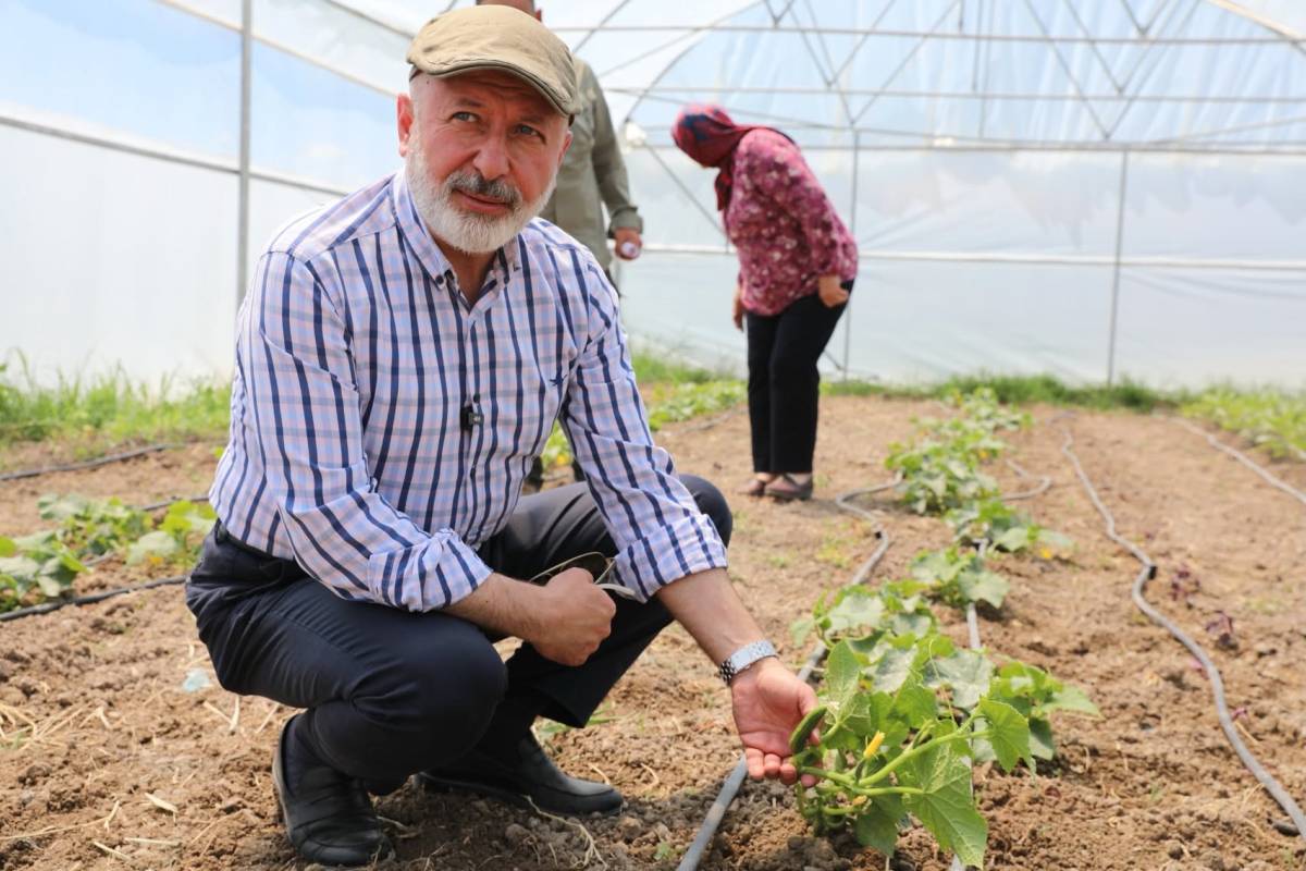ÇOLAKBAYRAKDAR, “TÜRKİYE’YE ÖRNEK OLUYORUZ”