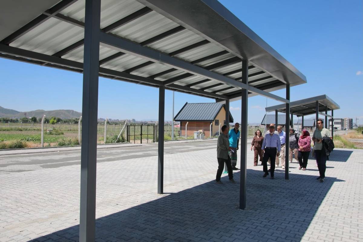 ÇOLAKBAYRAKDAR, “TÜRKİYE’YE ÖRNEK OLUYORUZ”