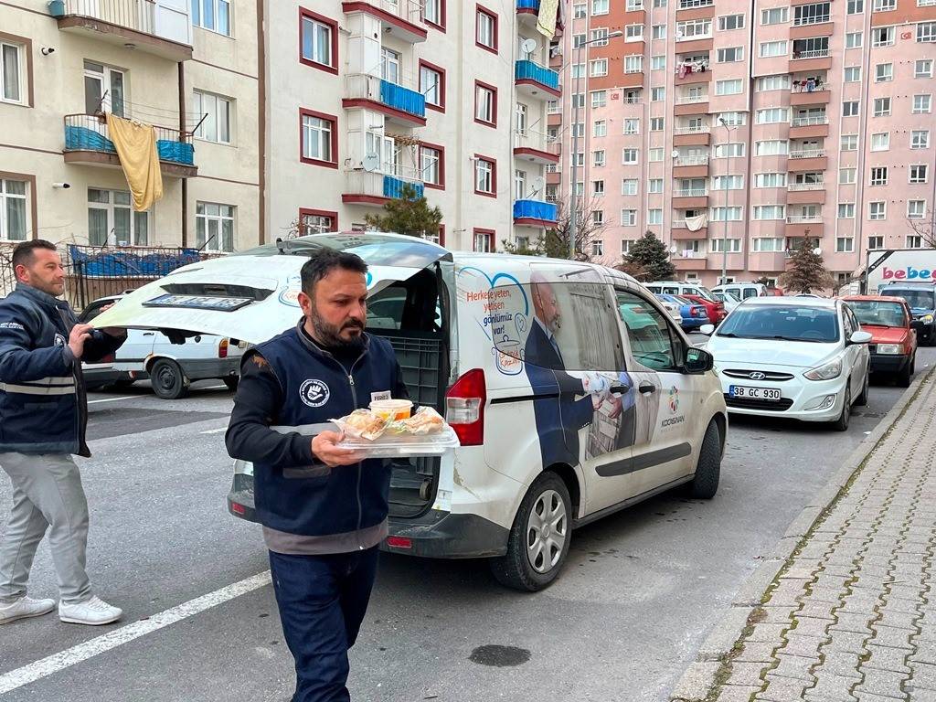 KOCASİNAN’DA GÖNÜLLER KAZANILIYOR