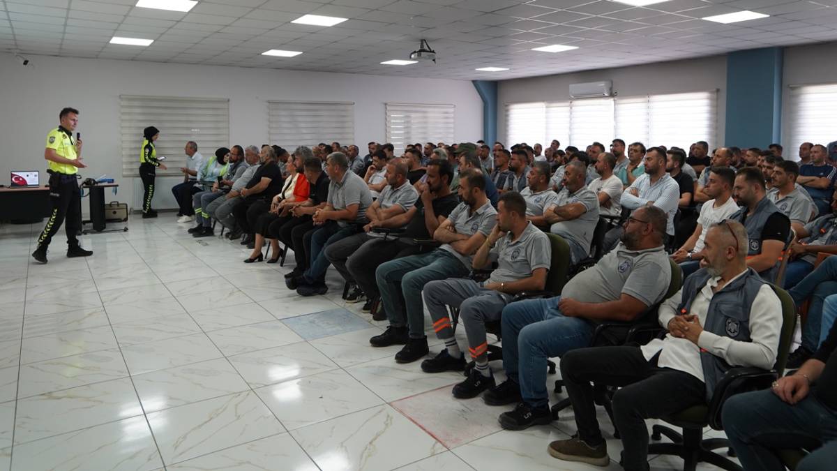 MELİKGAZİ'DEN SAHA ÇALIŞANLARINA TRAFİK EĞİTİMİ