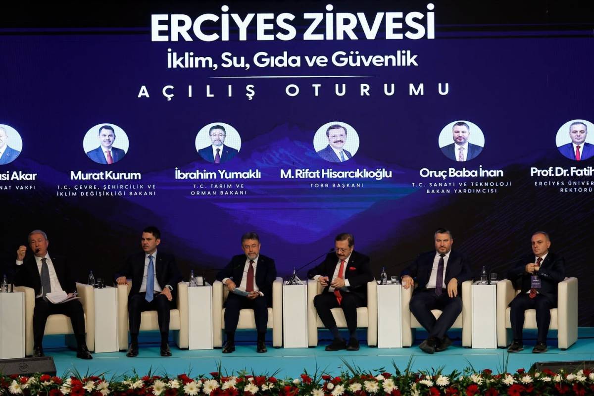 BÜYÜKKILIÇ, KAYSERİ’NİN SU MASTER PLANINI ANLATTI