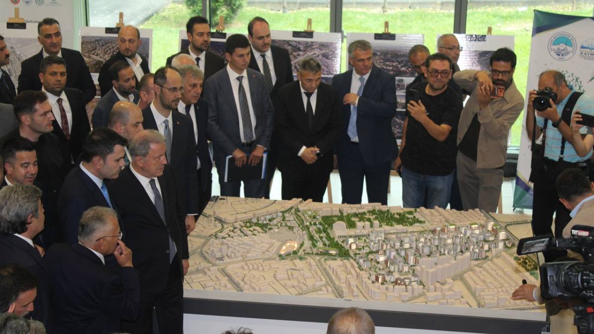 BAKAN KURUM VE YUMAKLI'DAN KAYSERİ TEMASLARI
