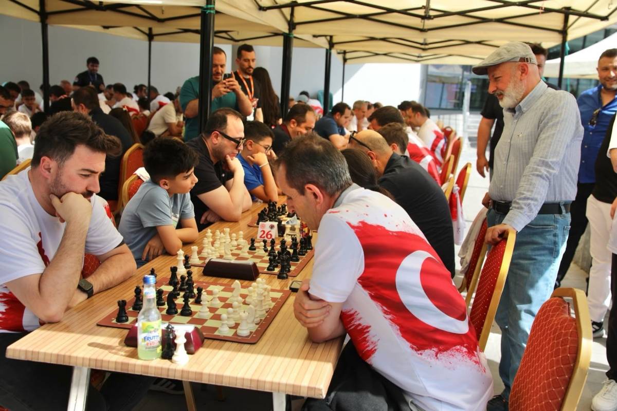 AİLE BAĞLARINI GÜÇLENDİREN SATRANÇ TURNUVASI