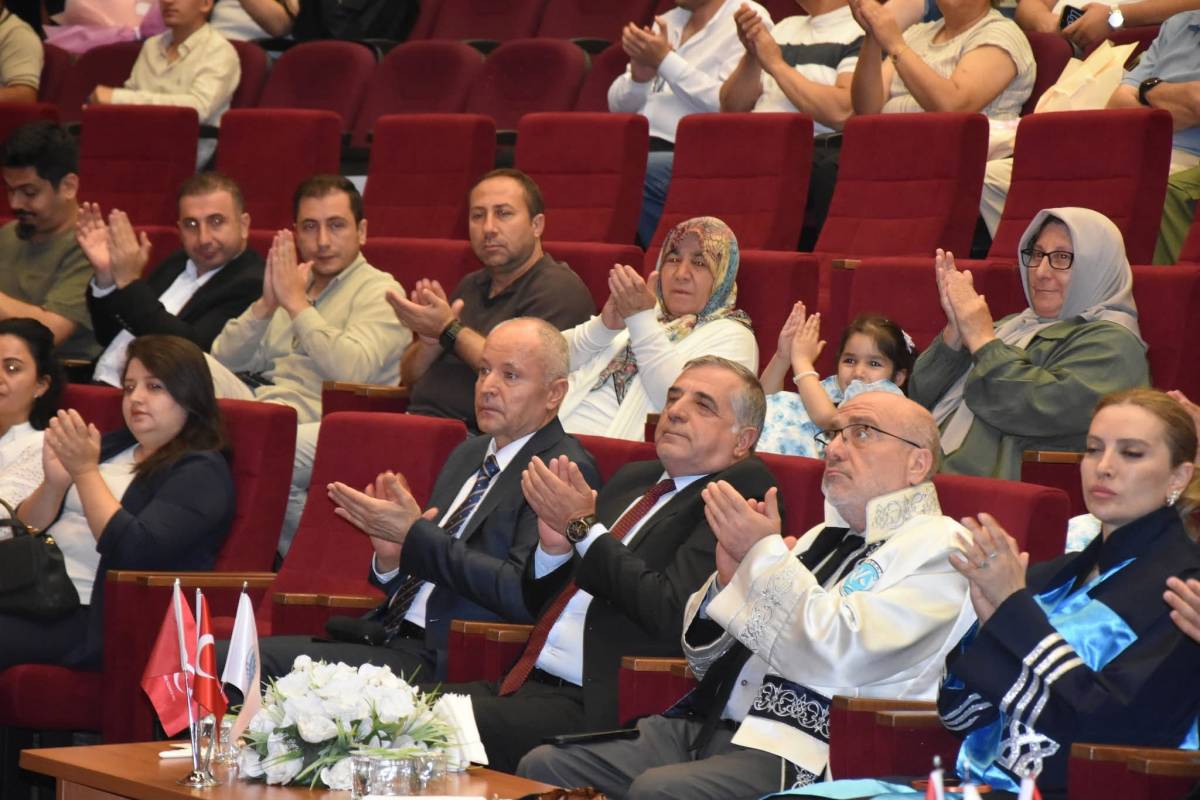 MUSTAFA AKINCIOĞLU MYO'DA ŞED BAĞLAMA COŞKUSU