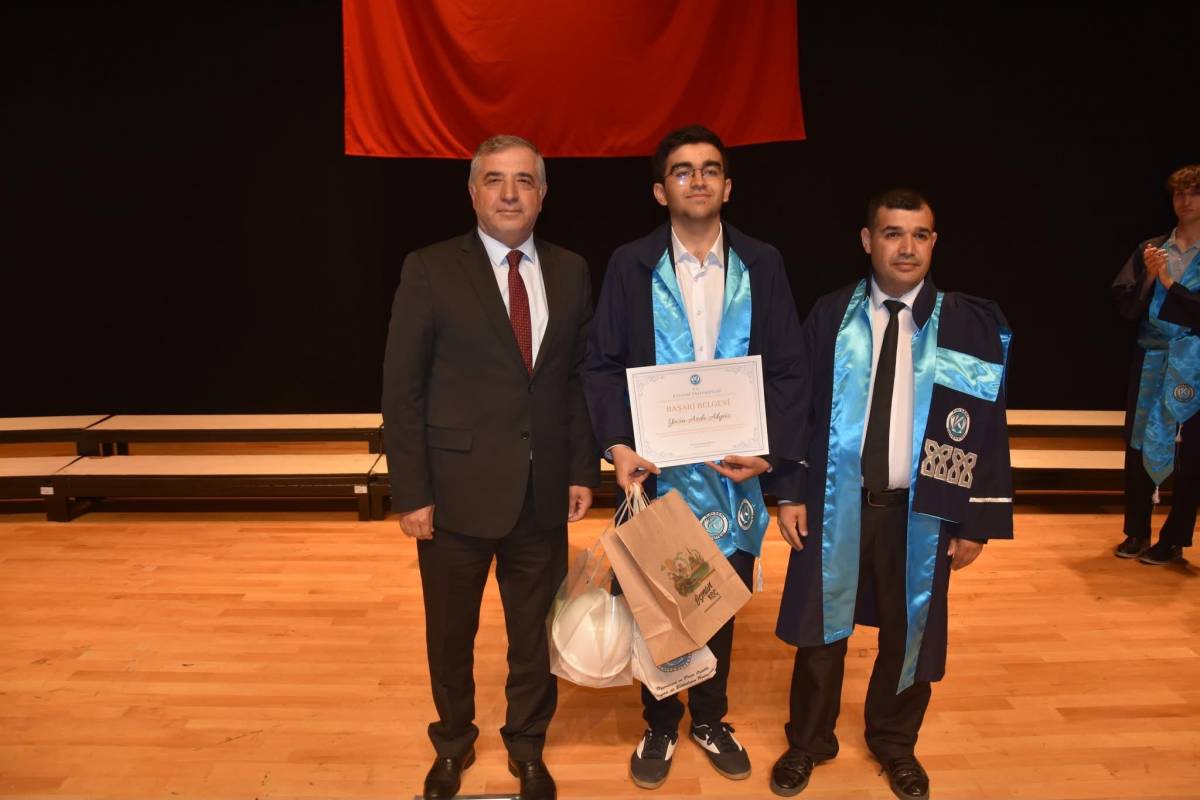 MUSTAFA AKINCIOĞLU MYO'DA ŞED BAĞLAMA COŞKUSU