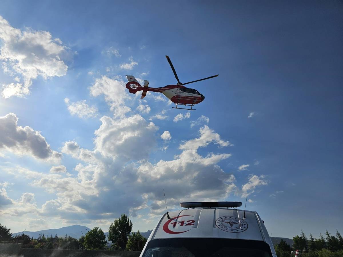 PREMATÜRE İKİZLERDEN BİRİ HELİKOPTER AMBULANSLA NİĞDE'YE NAKLEDİLDİ