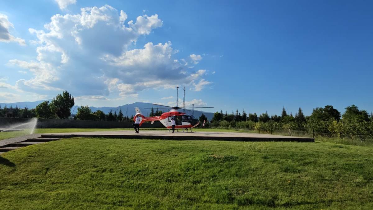 PREMATÜRE İKİZLERDEN BİRİ HELİKOPTER AMBULANSLA NİĞDE'YE NAKLEDİLDİ