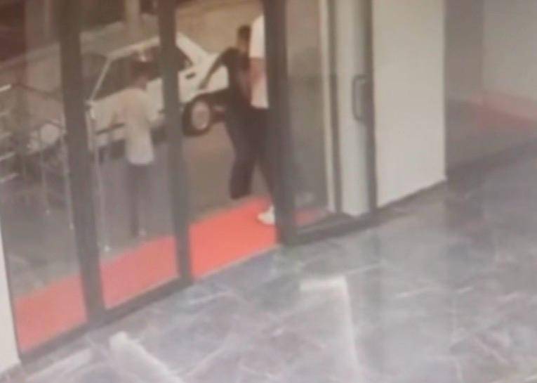 BIÇAKLI KAVGANIN GÖRÜNTÜLERİ ORTAYA ÇIKTI