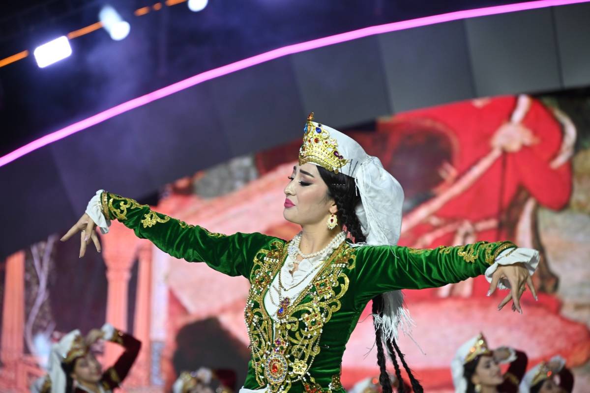TÜRK DÜNYASI KÜLTÜR BAŞKENTİ ANDİCAN'DA GÖRKEMLİ AÇILIŞ