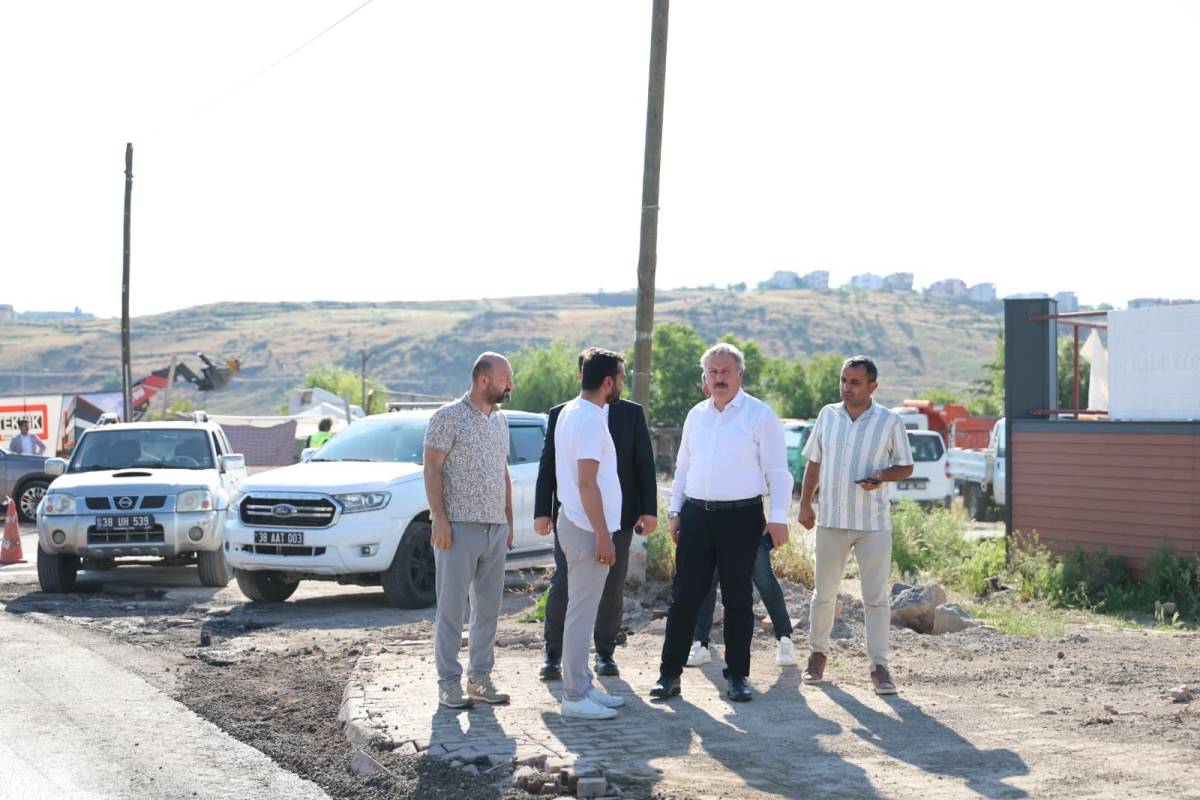 MELİKGAZİ BELEDİYESİ’NDEN ASFALT ATAĞI