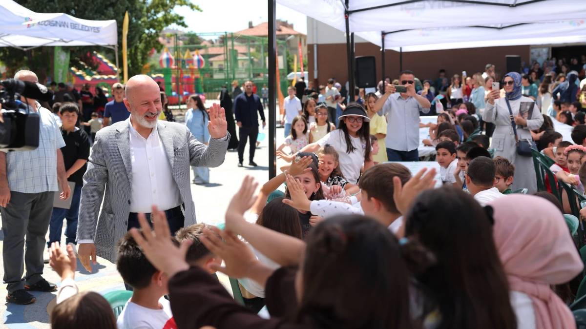 ÇOLAKBAYRAKDAR, ÖĞRENCİLERİ TEBRİK ETTİ