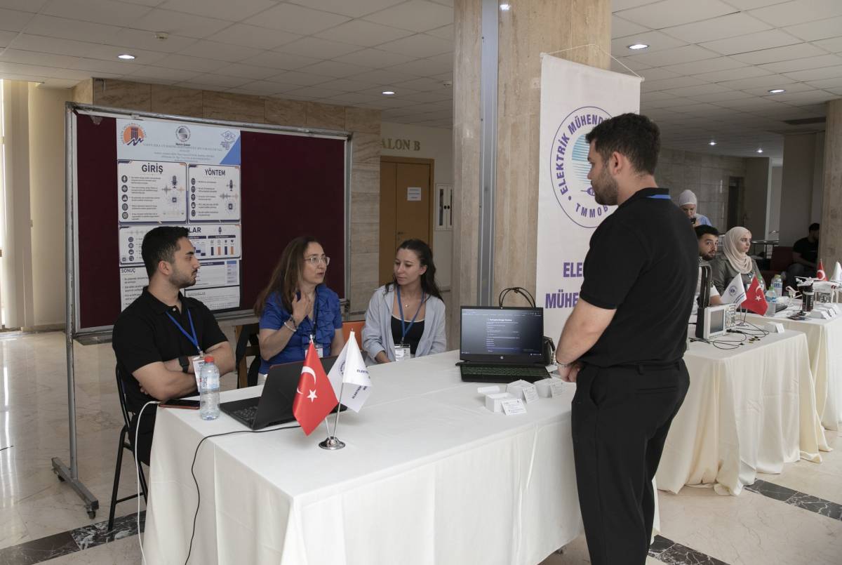 KAMPÜS MERSİN VE GARAJ MERSİN ÜNİVERSİTELİLERLE BULUŞTU