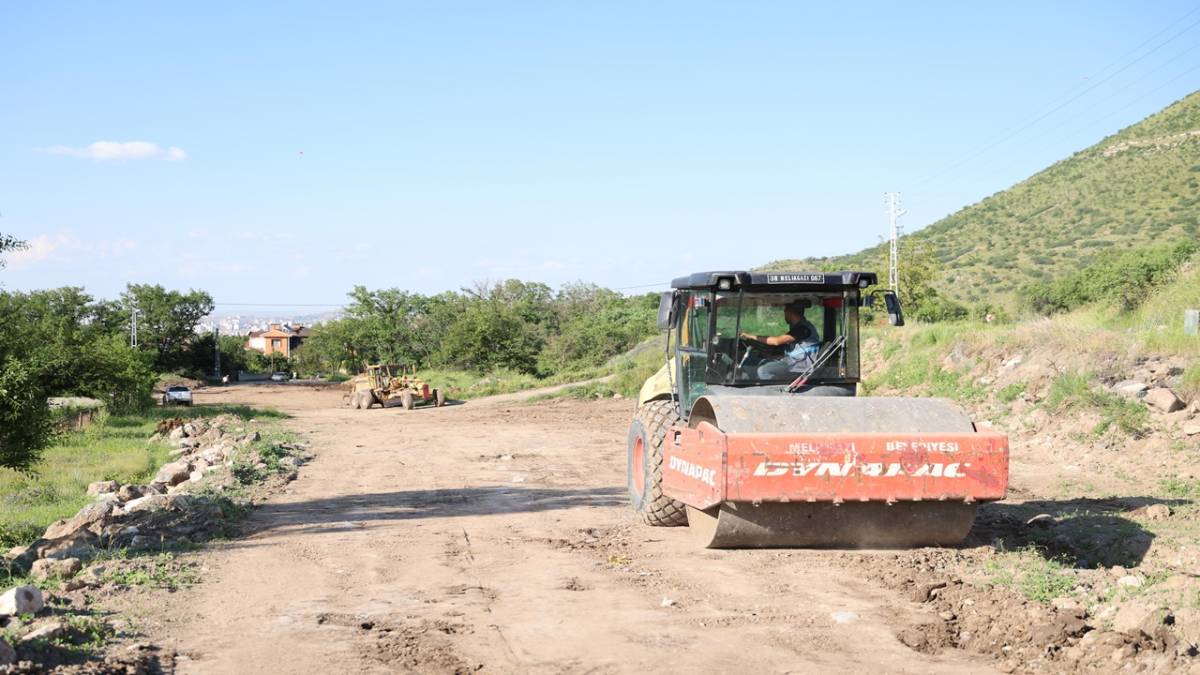 MELİKGAZİ'DE ULAŞIM ATAKLARI DEVAM EDİYOR