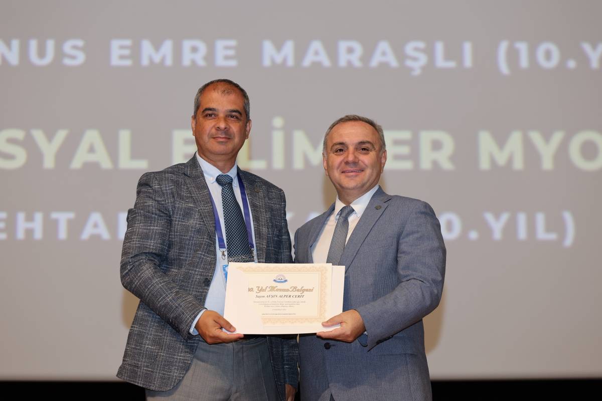 ERÜ MEZUNLARI YENİDEN KAMPÜSTE BİR ARAYA GELDİ