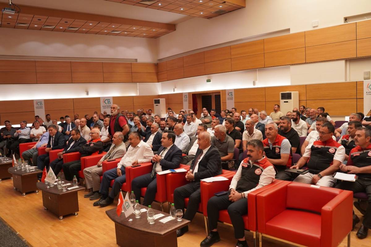 KIRMIZI ET ÜRETİCİLERİ İSTİŞARE TOPLANTISI GERÇEKLEŞTİRİLDİ