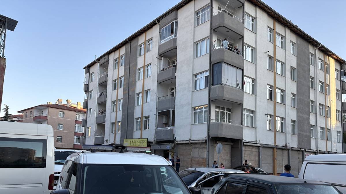 51 YAŞINDAKİ ŞAHIS İNTİHAR ETTİ