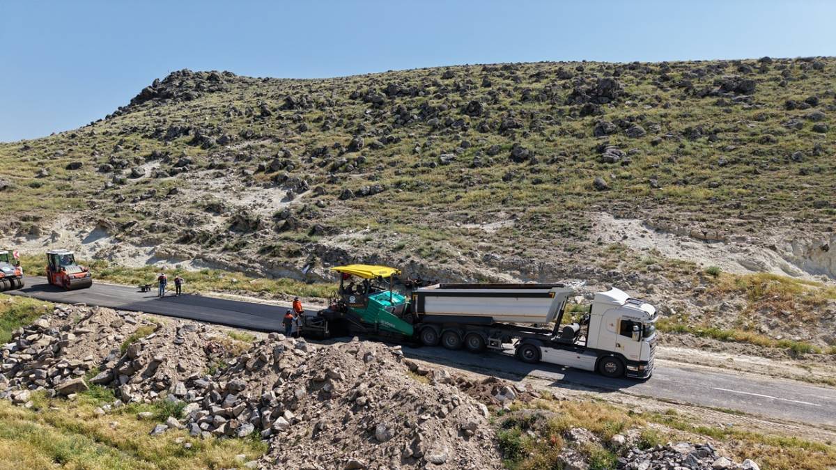 BÜYÜKŞEHİR’DEN 17,5 MİLYON TL’LİK SICAK ASFALT YATIRIMI