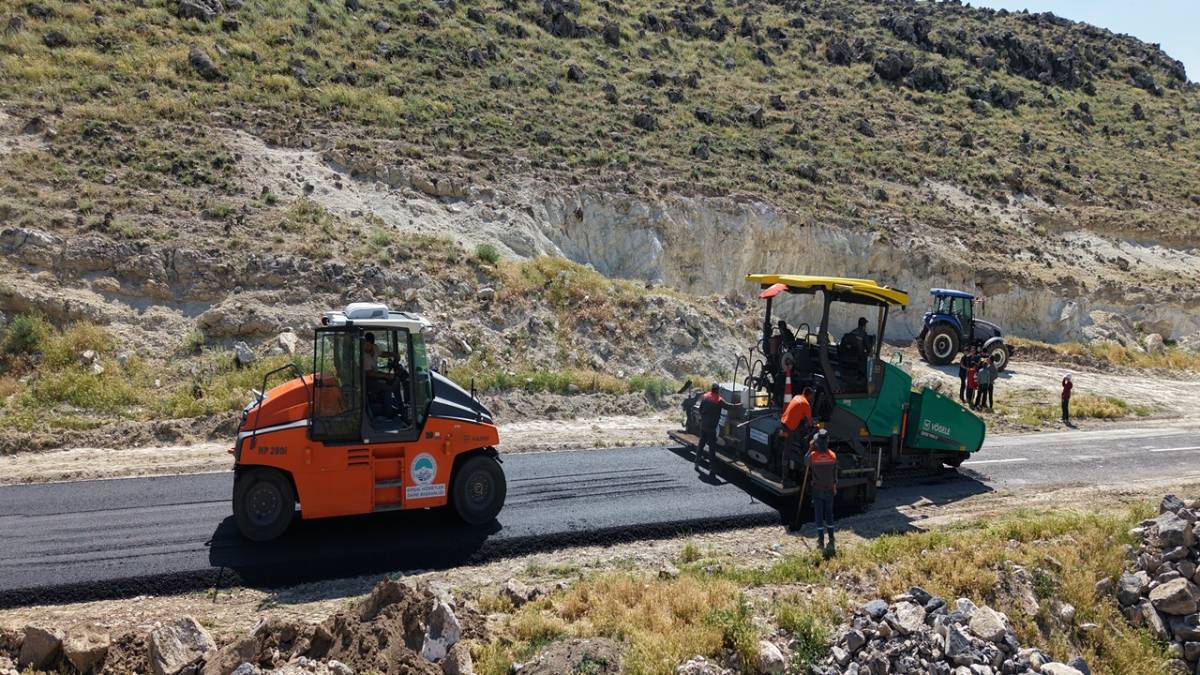 BÜYÜKŞEHİR’DEN 17,5 MİLYON TL’LİK SICAK ASFALT YATIRIMI