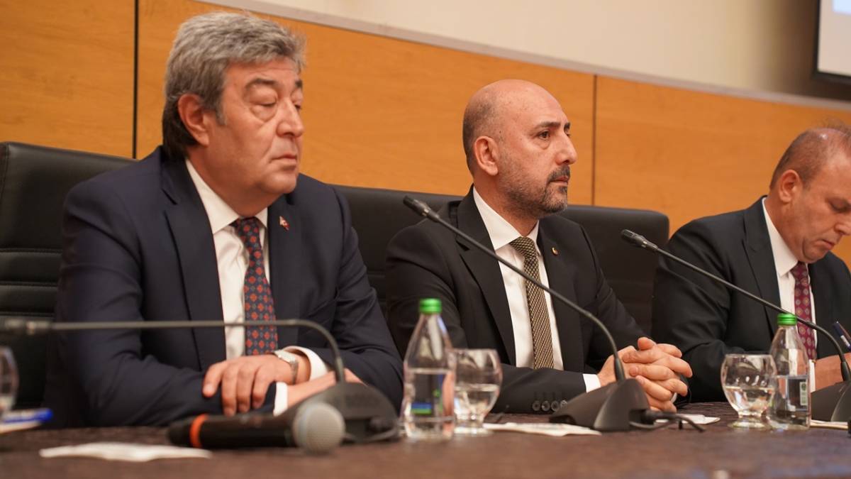 KIRMIZI ET ÜRETİCİLERİ İSTİŞARE TOPLANTISI GERÇEKLEŞTİRİLDİ