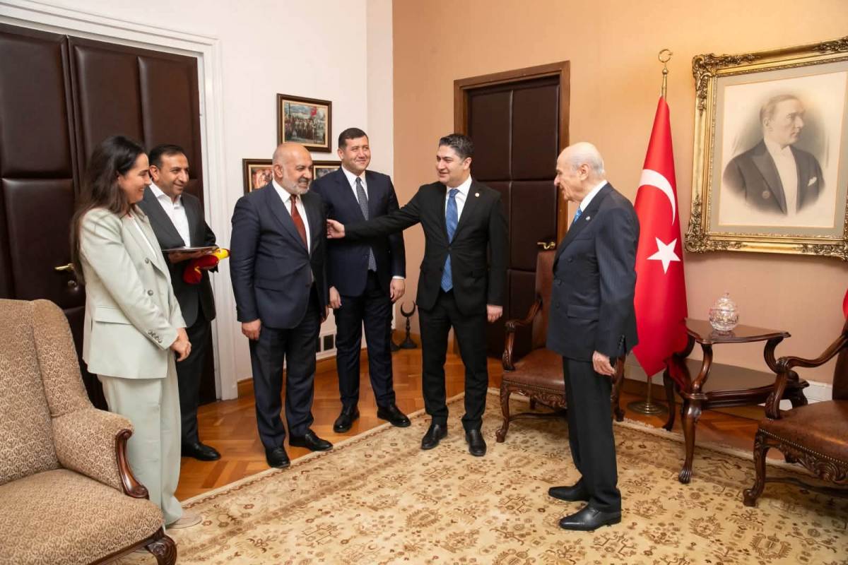 KAYSERİSPOR HEYETİNDEN  BAHÇELİ'YE ZİYARET