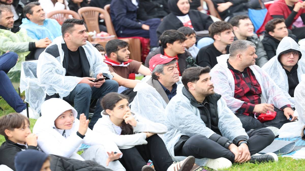 KAYSERİ, MİLLİ TAKIM İÇİN TEK YÜREK OLDU