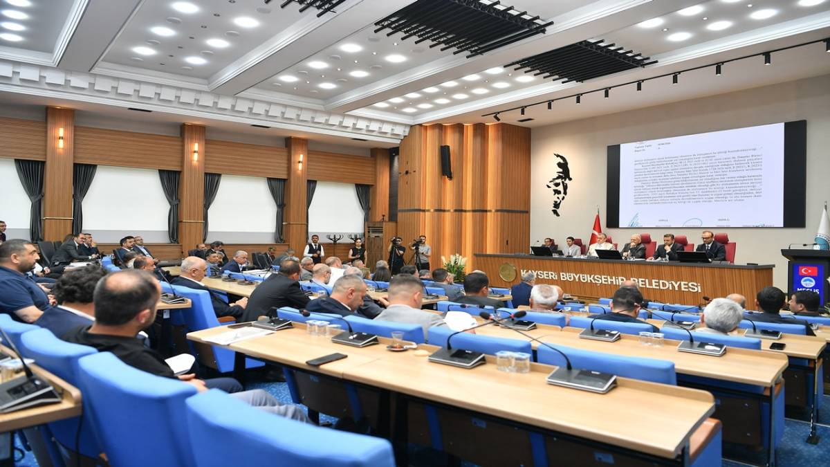 BÜYÜKŞEHİR MECLİSİNDE 2025 MALİ YILI KESİN HESABI KABUL EDİLDİ