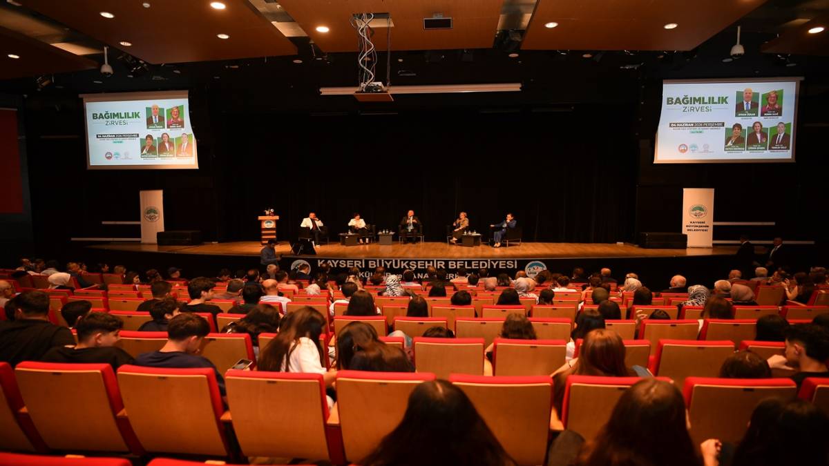 BÜYÜKKILIÇ, BAĞIMLILIK ZİRVESİ’NE KATILDI