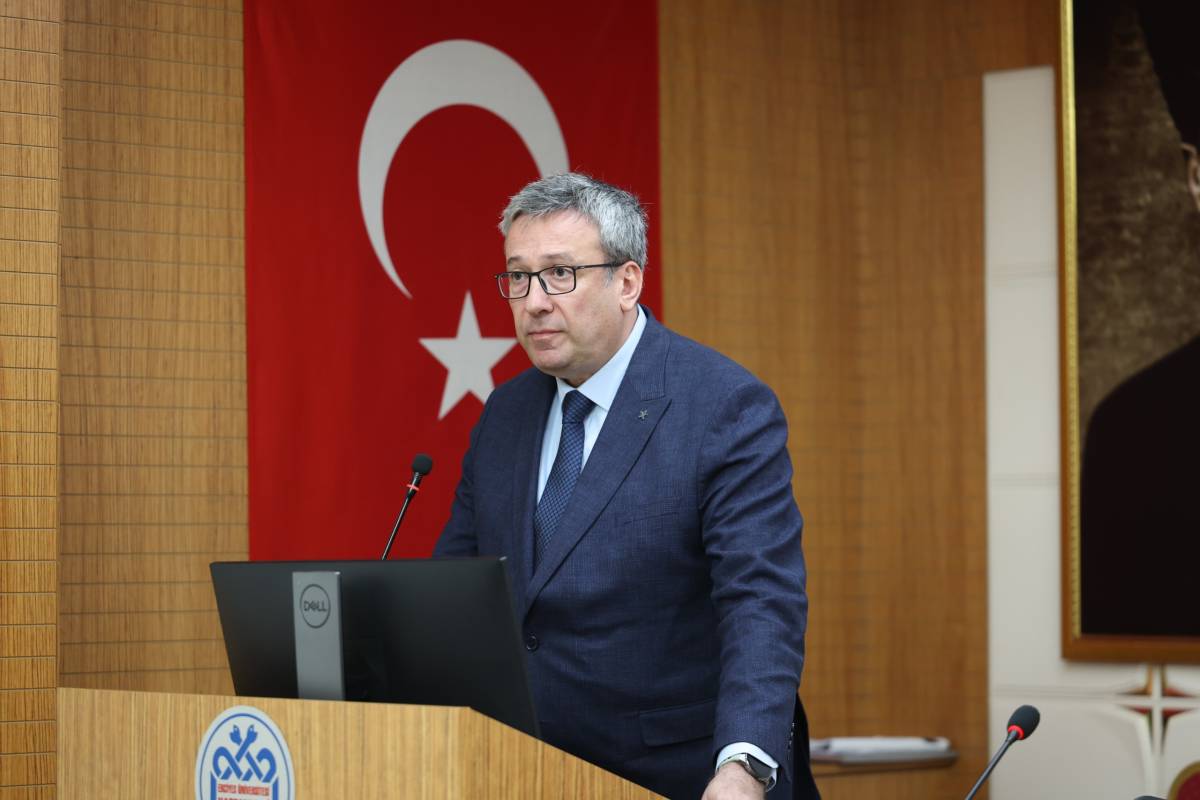 HAYIRSEVER İŞ İNSANI ASIM KİBAR, ERÜ’DE ANILDI