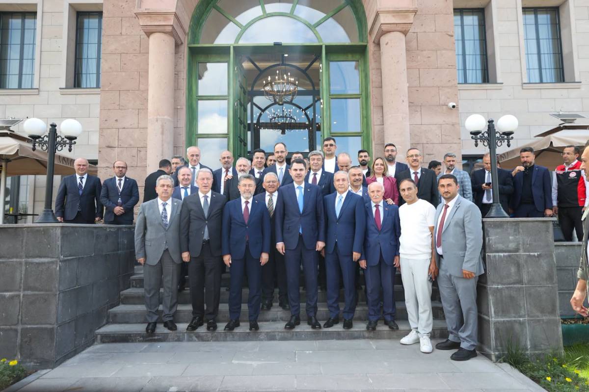 BÜYÜKKILIÇ, BAKAN KURUM VE BAKAN YUMAKLI’YI AĞIRLADI