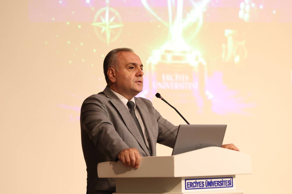 ERÜ’DE ÖDÜL TÖRENİ DÜZENLENDİ