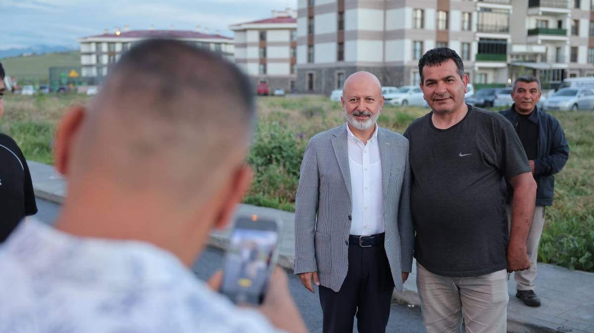 ÇOLAKBAYRAKDAR: