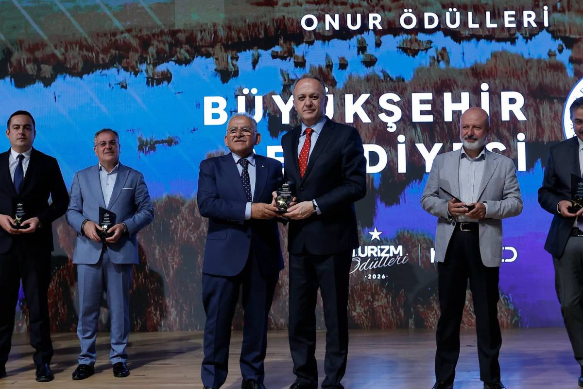 BÜYÜKKILIÇ’A TURİZMDE ÜÇ ANLAMLI ÖDÜL BİRDEN