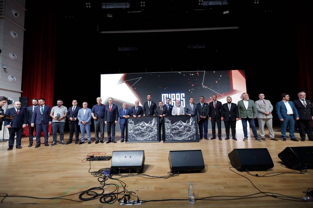 BÜYÜKKILIÇ’A TURİZMDE ÜÇ ANLAMLI ÖDÜL BİRDEN