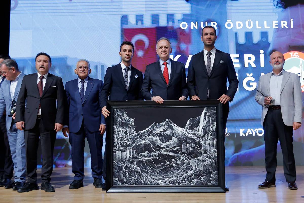 BÜYÜKKILIÇ’A TURİZMDE ÜÇ ANLAMLI ÖDÜL BİRDEN