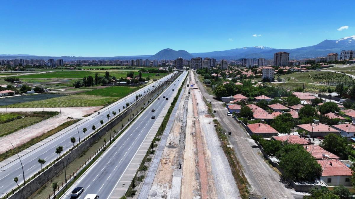 ÇOLAKBAYRAKDAR: “HER YENİ PARK, ŞEHRİMİZE KAZANDIRILAN YENİ BİR NEFESTİR”