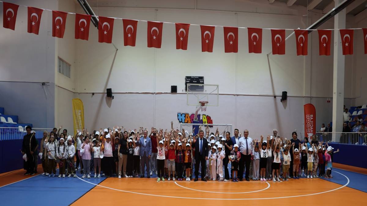 “HEDEFİMİZ, BİNLERCE GENCİ SPORLA BULUŞTURMAK”