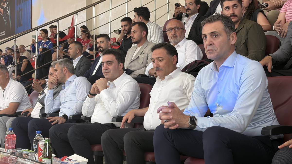 MAS GÜREŞİ TÜRKİYE ŞAMPİYONASI KAYSERİ'DE BAŞLADI