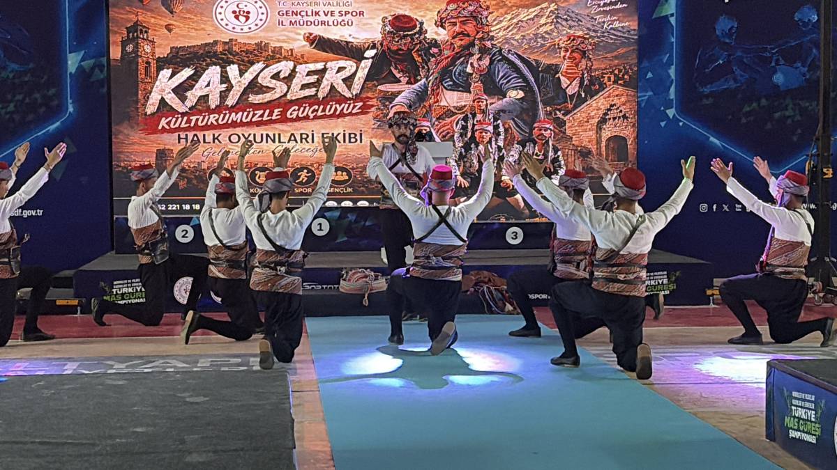 MAS GÜREŞİ TÜRKİYE ŞAMPİYONASI KAYSERİ'DE BAŞLADI