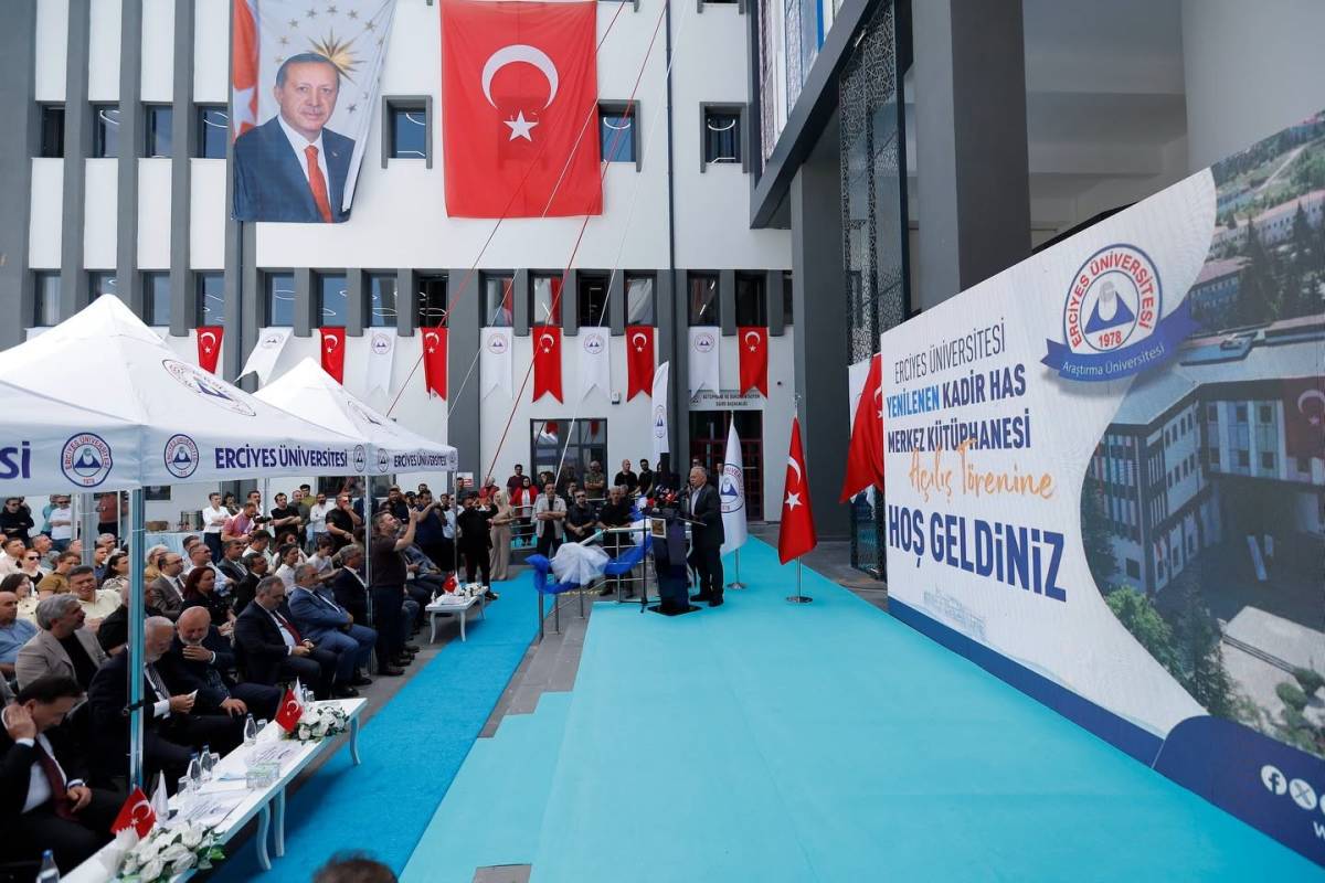 KADİR HAS MERKEZ KÜTÜPHANESİ'NİN AÇILIŞI YAPILDI
