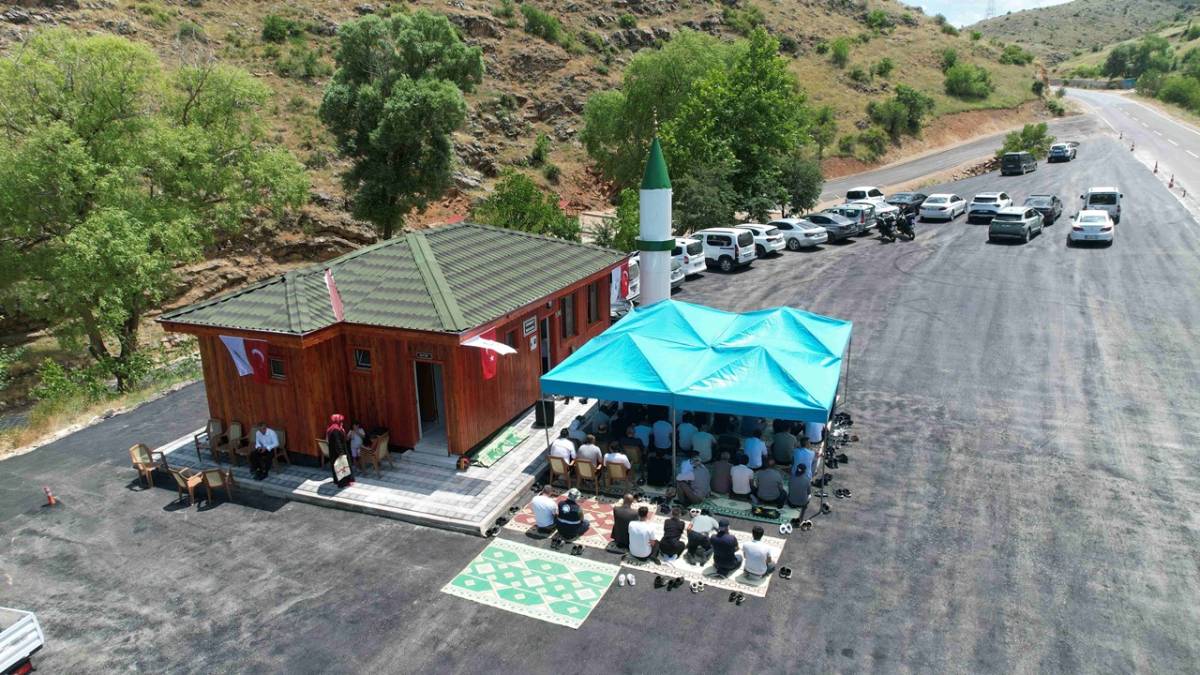 BÜYÜKPINAR MESİRE ALANI CENNET MESCİDİ İBADETE AÇILDI