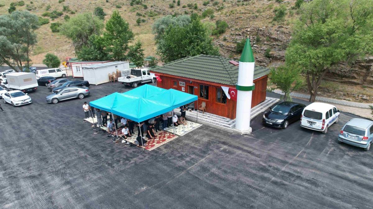 BÜYÜKPINAR MESİRE ALANI CENNET MESCİDİ İBADETE AÇILDI