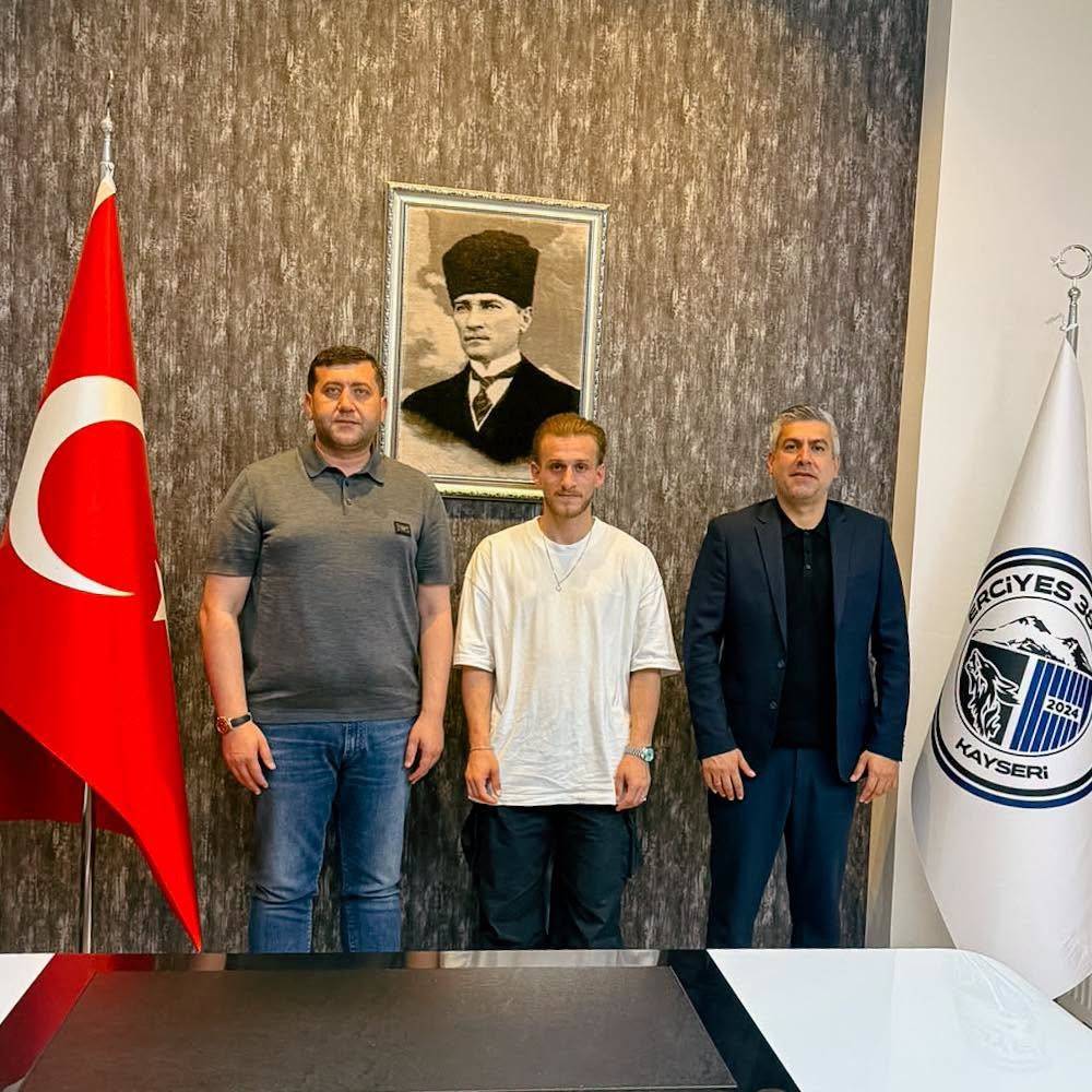 OSMAN ŞAHİN İMZAYI ATTI