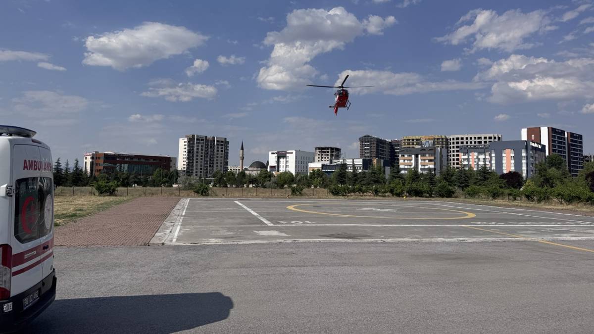 AMBULANS HELİKOPTER BEYİN KANAMASI GEÇİREN HASTA İÇİN HAVALANDI
