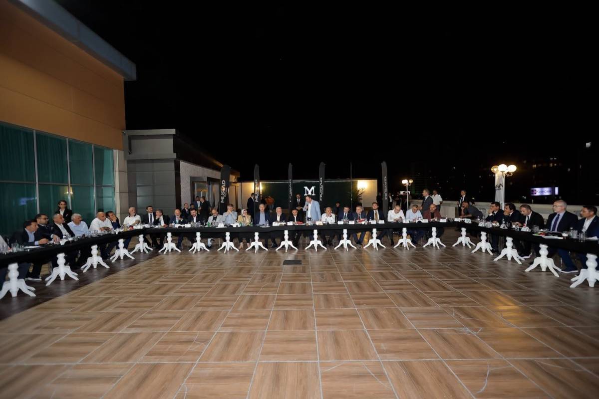 BÜYÜKKILIÇ, SANAYİCİLERLE BİR ARAYA GELDİ