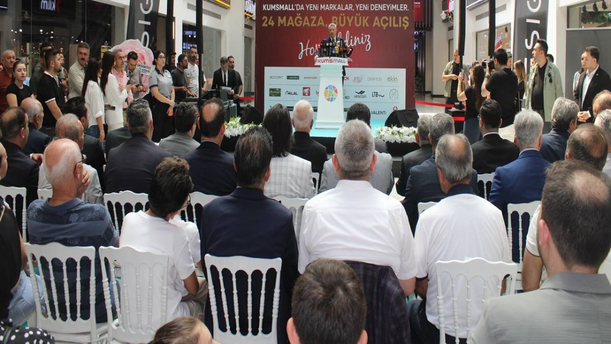 KUMSMALL AVM'DE 24 YENİ MAĞAZA AÇILDI