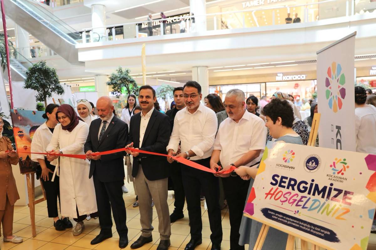 GÖZ KAMAŞTIRAN YIL SONU SERGİSİ