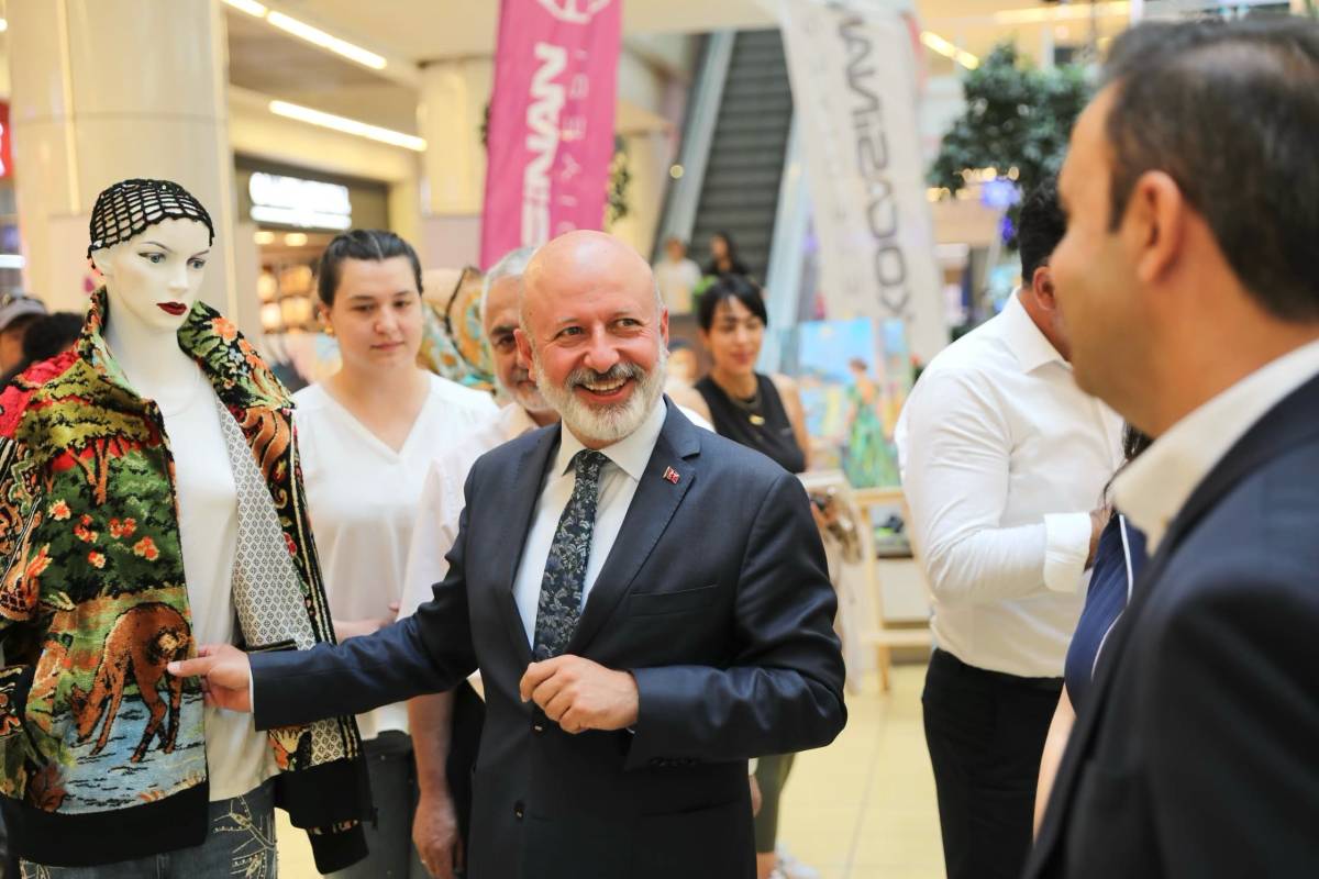 GÖZ KAMAŞTIRAN YIL SONU SERGİSİ