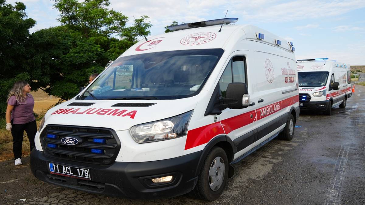 OTOBÜS KAZASINDA ÖLEN YOLCU VE YARALILARIN KİMLİKLERİ BELLİ OLDU