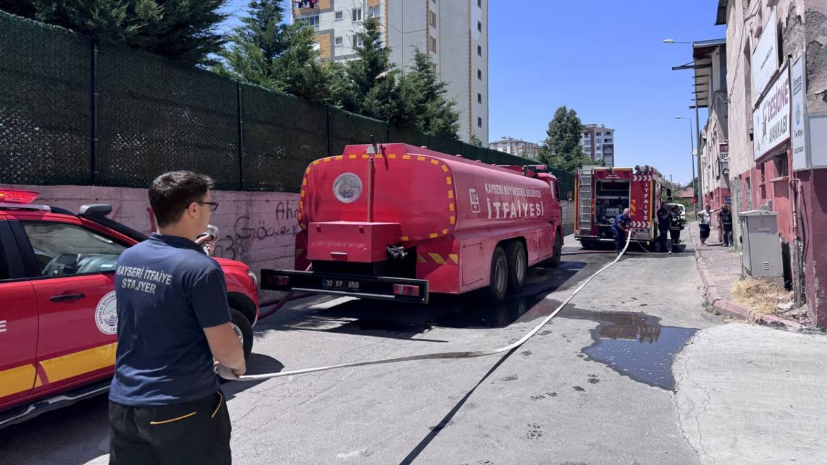 ÇELİK EŞYA ATÖLYESİNDE KORKUTAN YANGIN